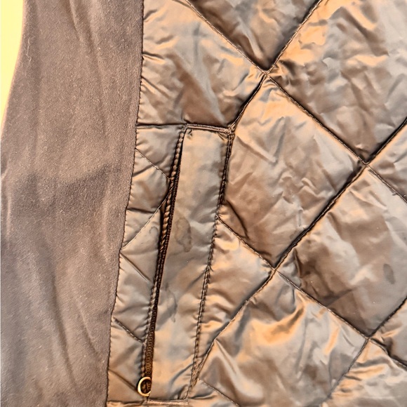 Women's Black Quilted Lululemon Reversible Vest; S8 - Picture 5 of 6